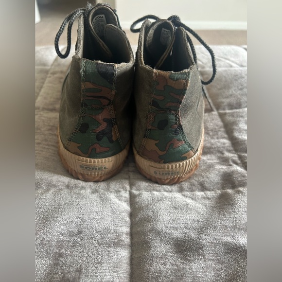 SOREL Camo Ankle Booties 100% waterproof size 9 EUC - Picture 5 of 9
